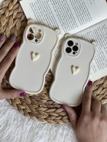 قاب موبایل آیفون گوش قلبی تک قلب کرمی - تصویر 5