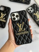 قاب موبایل آیفون لویی ویتون چرمی لوگو فلزی