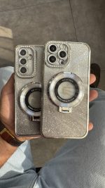 قاب موبایل ( آیفون - سامسونگ ) کلاسیک دور نگین طرح مگسیفیت استندشو - تصویر 12