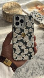 قاب موبایل آیفون گل رز مخمل سبز - تصویر 4