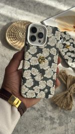 قاب موبایل آیفون گل رز مخمل سبز - تصویر 5