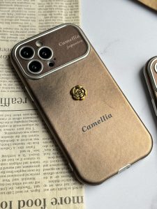 قاب موبایل آیفون کاملیا کاراملی محافظ لنزدار - تصویر 3