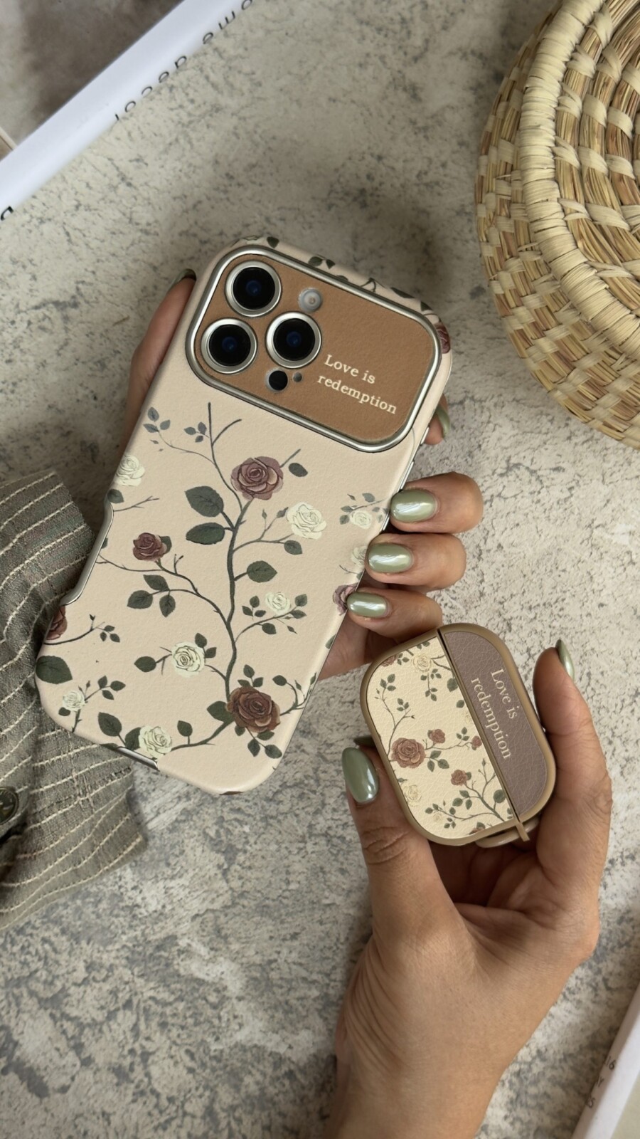 قاب موبایل آیفون گل رز لاو قاب موبایل آیفون گل رز لاو - تصویر 1