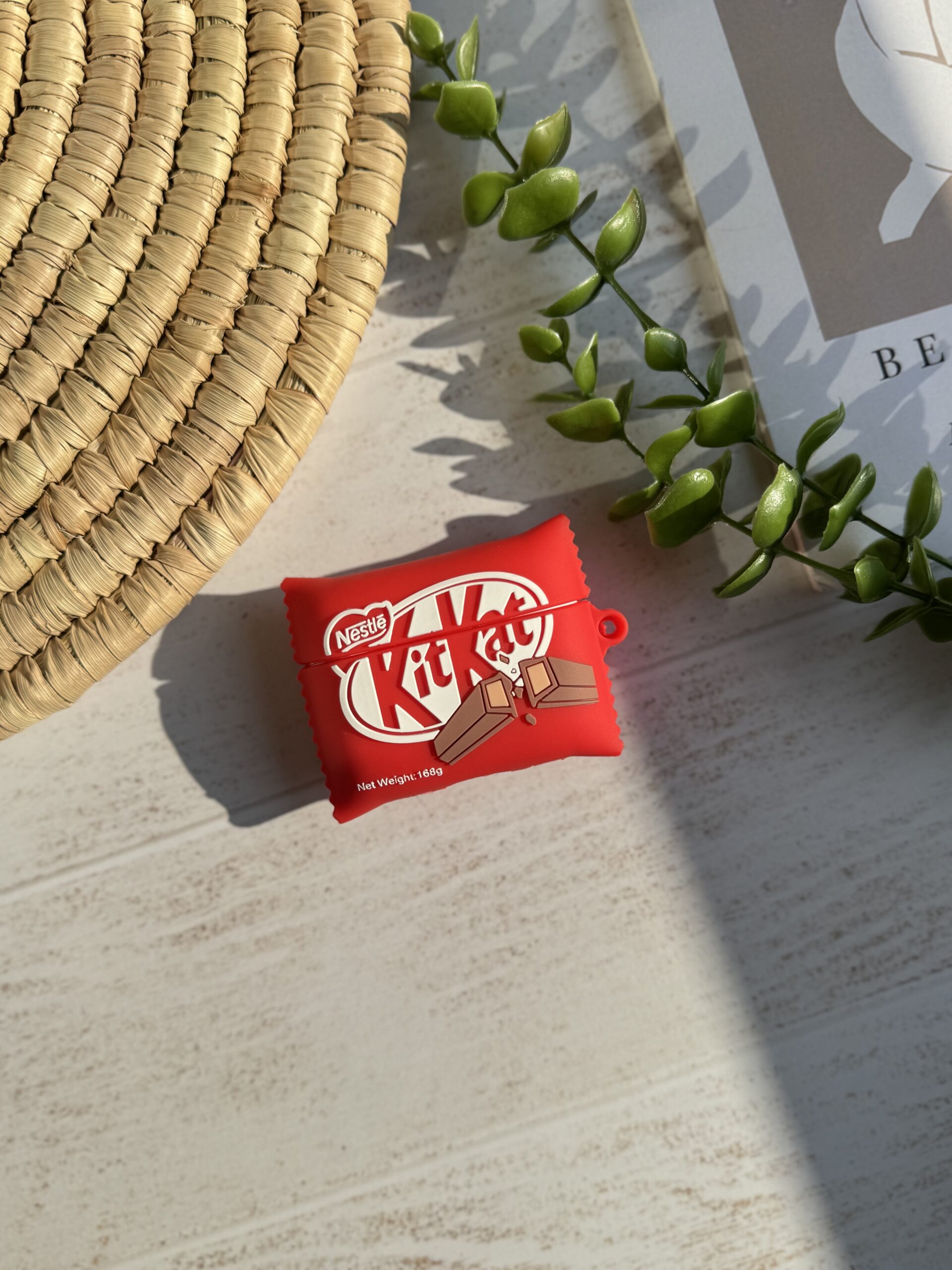 027ef0.jpeg کاور ایرپاد سیلیکونی کیت کت KitKat (کدa0207) - تصویر 1