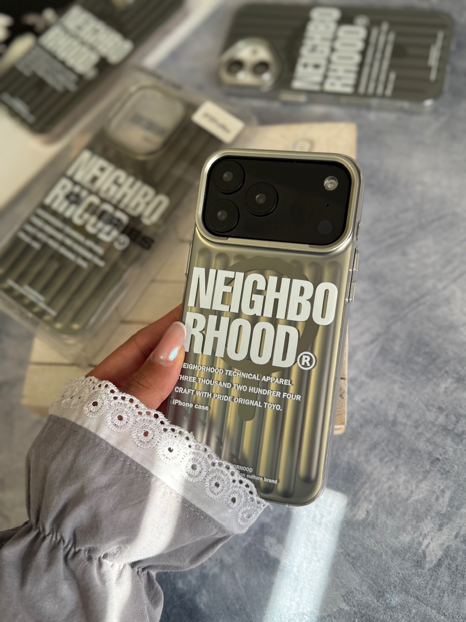 523d16.jpeg قاب Neighborhood Magsafe (کدC2156) - تصویر 1
