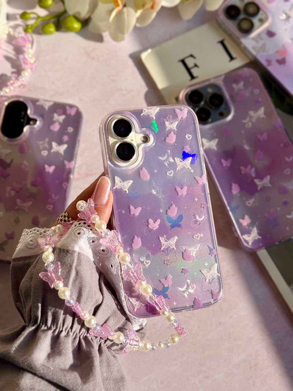 87a262.jpeg قاب Holo butterfly با آویز (کدC2142) - تصویر 1