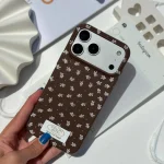قاب آیفون قهوه ای گلدار - تصویر 2